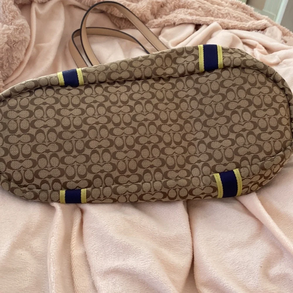 Coach purse. Signature Devin. Brown with blue and yellow stripe. - Picture 8 of 8